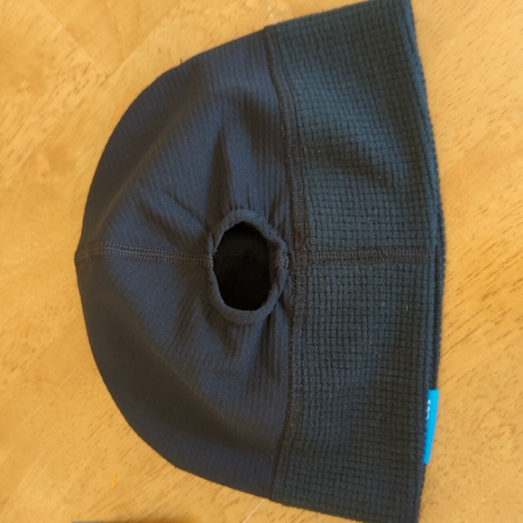 NEW WITH TAGS Hoka women's running beanie - Picture 3 of 9